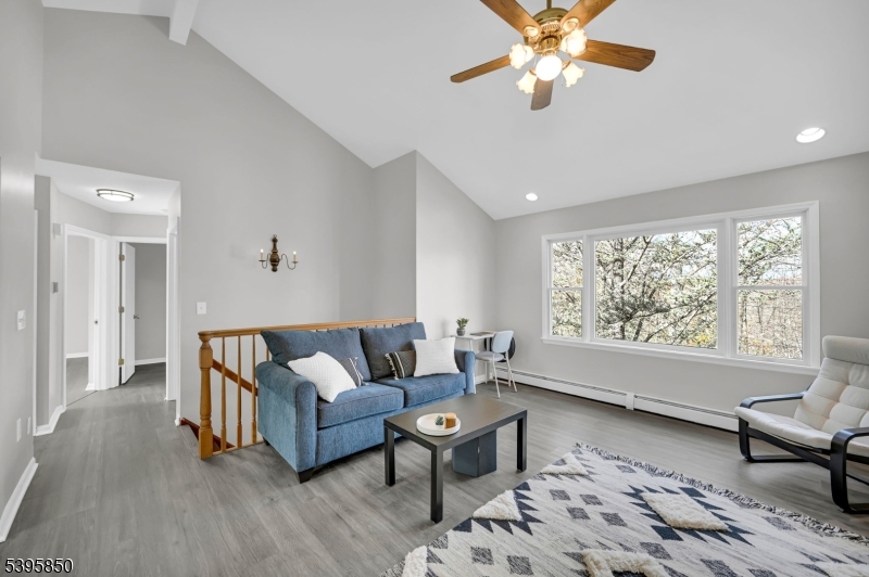 UPPER GREENWOOD LAKE - Residential