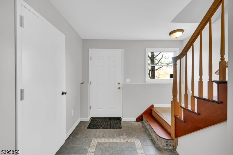 UPPER GREENWOOD LAKE - Residential