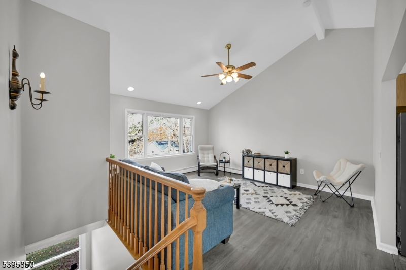 UPPER GREENWOOD LAKE - Residential