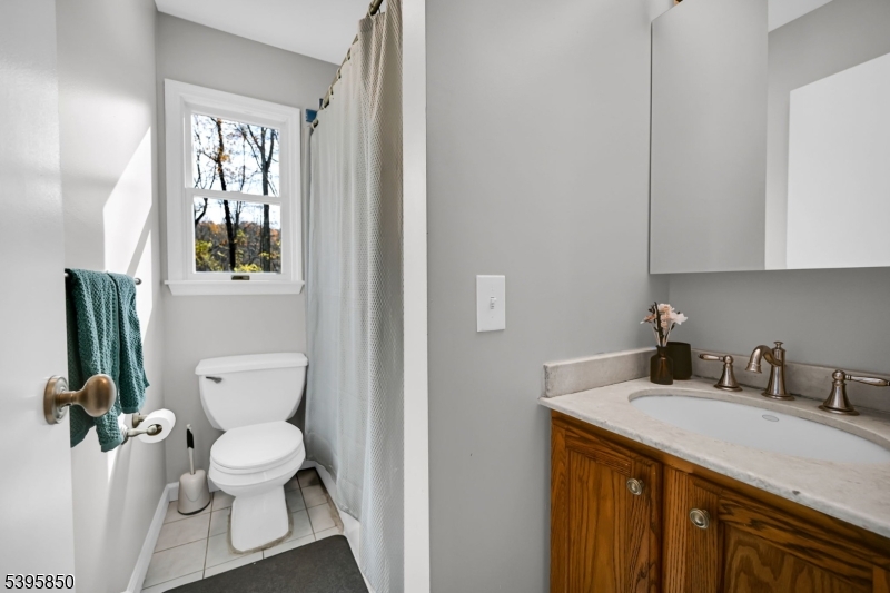 UPPER GREENWOOD LAKE - Residential