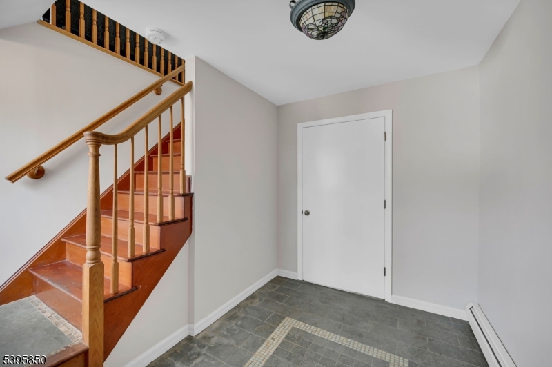 UPPER GREENWOOD LAKE - Residential