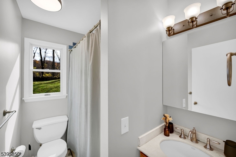 UPPER GREENWOOD LAKE - Residential