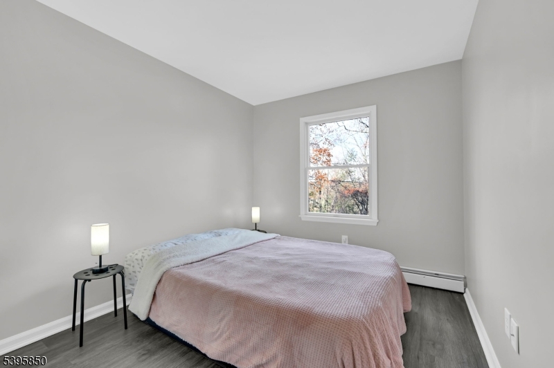 UPPER GREENWOOD LAKE - Residential