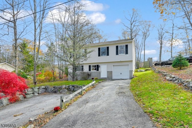 UPPER GREENWOOD LAKE - Residential
