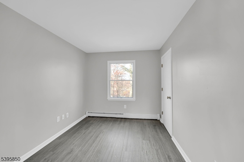 UPPER GREENWOOD LAKE - Residential