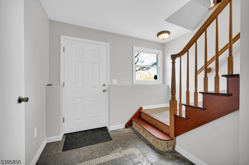 UPPER GREENWOOD LAKE - Residential