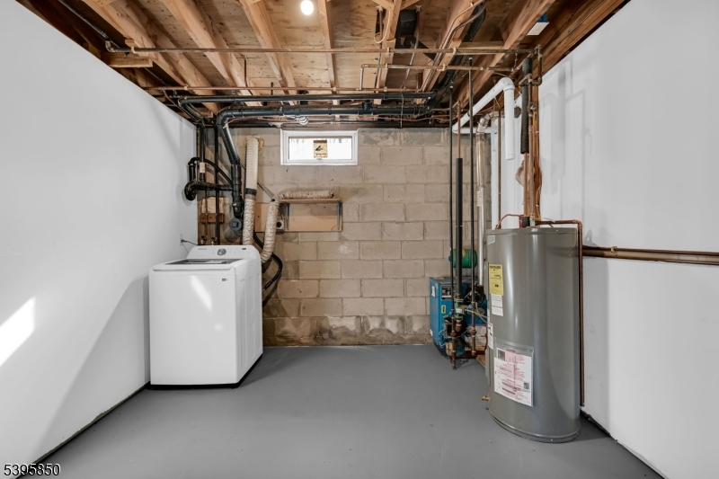 UPPER GREENWOOD LAKE - Residential