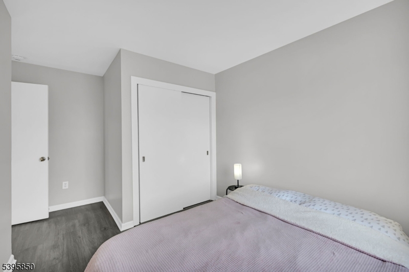 UPPER GREENWOOD LAKE - Residential