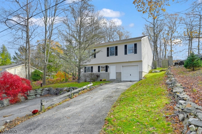 UPPER GREENWOOD LAKE - Residential