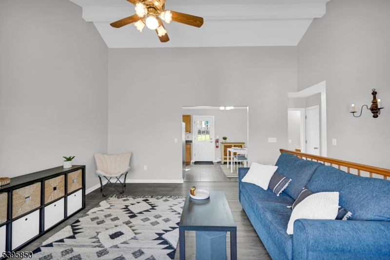 UPPER GREENWOOD LAKE - Residential