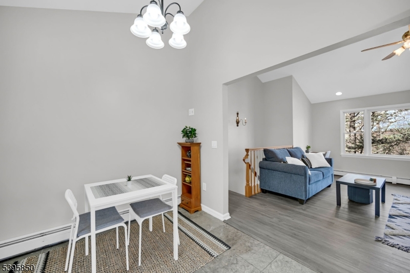 UPPER GREENWOOD LAKE - Residential