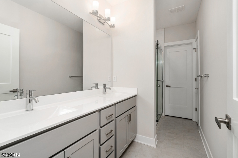 Villas at Montgomery Cross - Residential