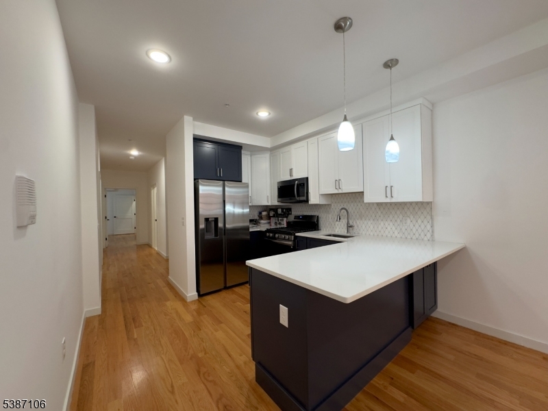 James St Historic District - Residential Lease