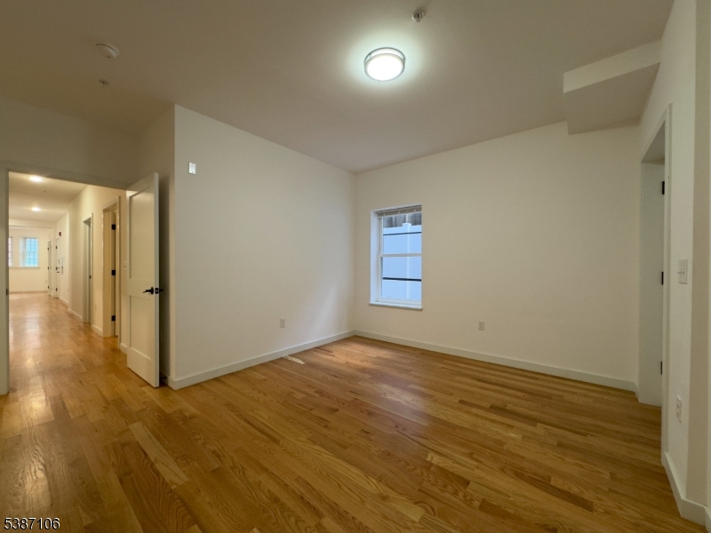 James St Historic District - Residential Lease