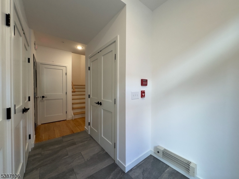 James St Historic District - Residential Lease