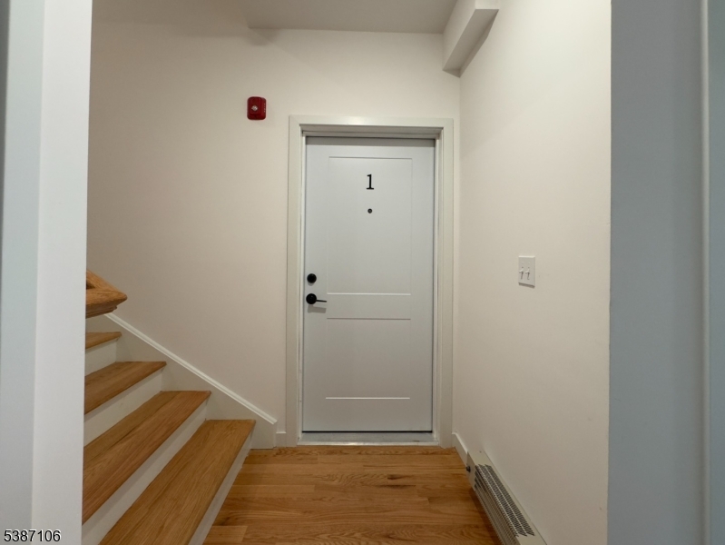 James St Historic District - Residential Lease