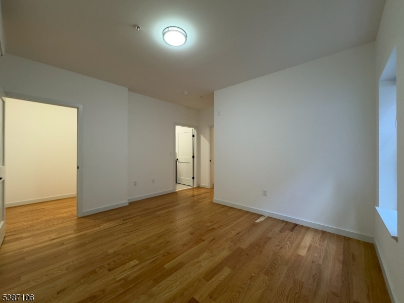 James St Historic District - Residential Lease