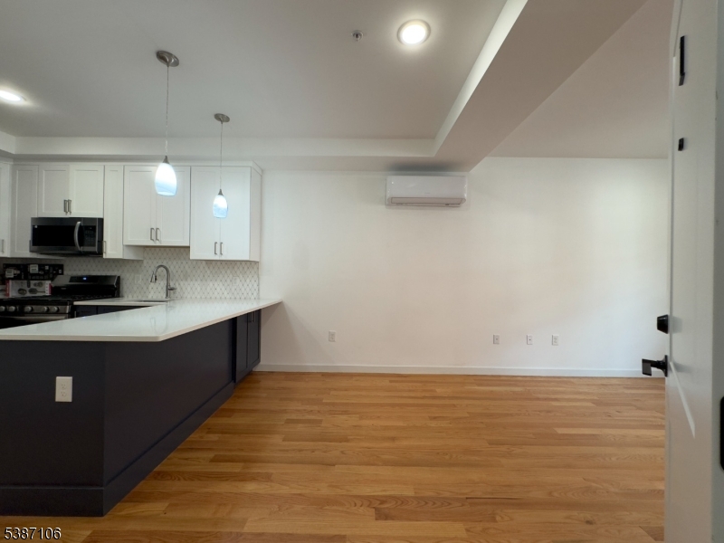 James St Historic District - Residential Lease