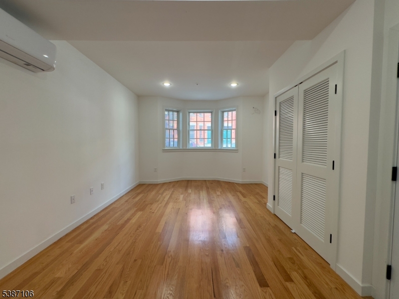 James St Historic District - Residential Lease