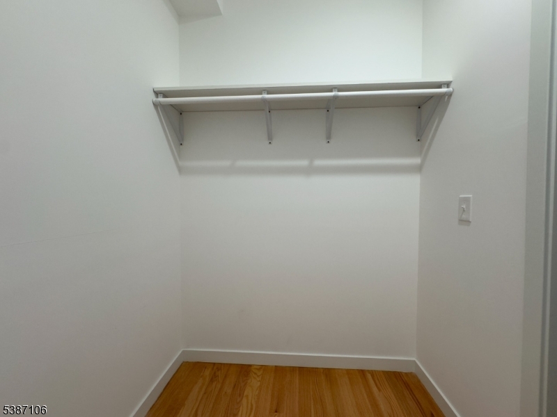 James St Historic District - Residential Lease