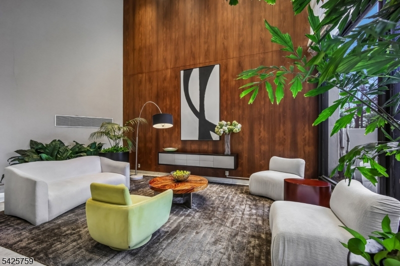 Claridge 1 - Residential