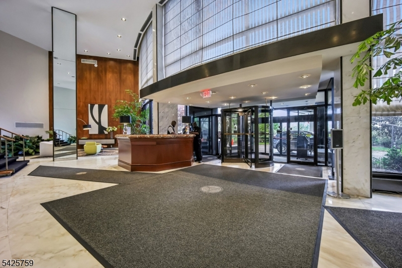 Claridge 1 - Residential