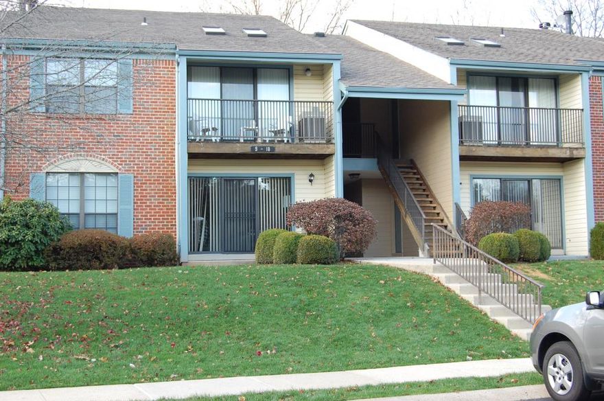 Fantastic Location!! First Floor unit with plenty of natural lighting perfect for doctors/ accountants/engineers/ attorneys/ Realtors/ IT professionals and more. One or Two exam rooms or private offices. Private bathroom and Kitchen area. Enjoy your privacy in this campus-like location. Easy access to Route 287,27 and 1. Close to New Brunswick station, St Peters Hospital, Robert Wood Johnson University Hospital and Rutgers University. Can be purchased with Second Floor unit 201 Building#31 Sqft 2850 approx. MLS# 3873735