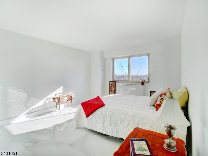 Harrison Park Towers - Residential