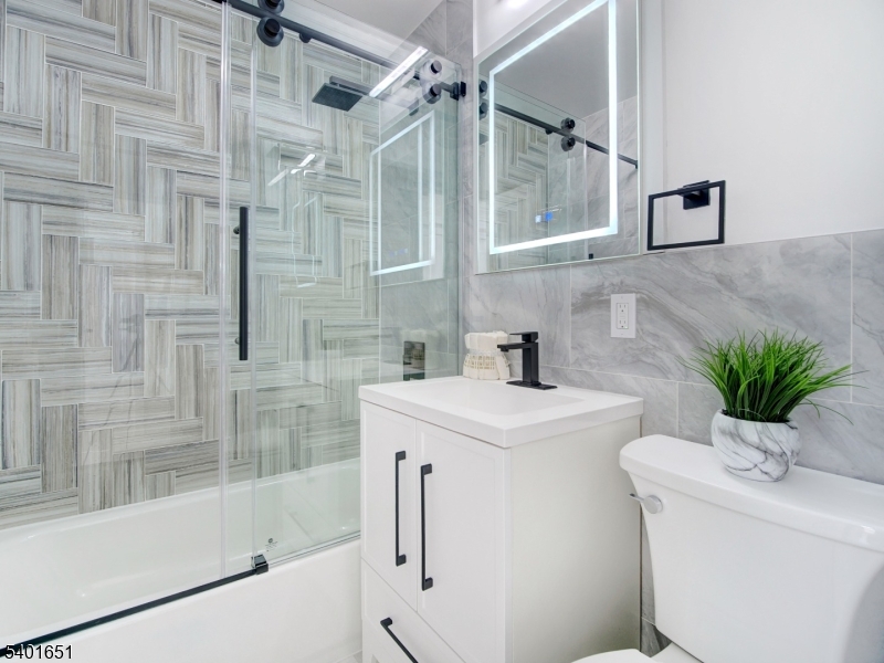 Harrison Park Towers - Residential