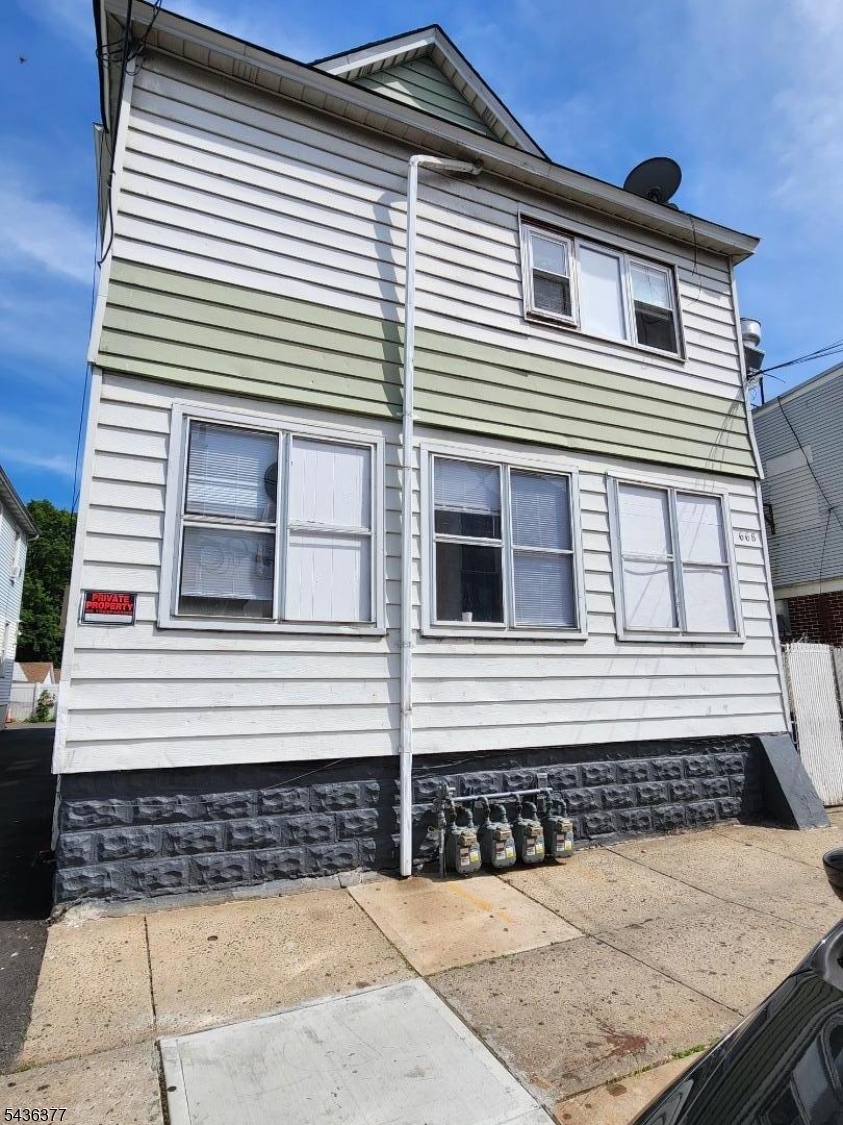 668 Clarkson Ave 1R - Photo 2