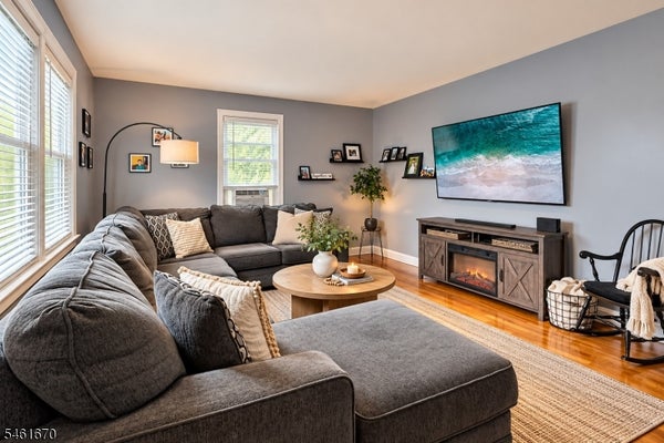 372 S UNION AVE, CRANFORD, NJ 07016 - Image 2f7800a41b30668481930369d4f85f47/1772723506