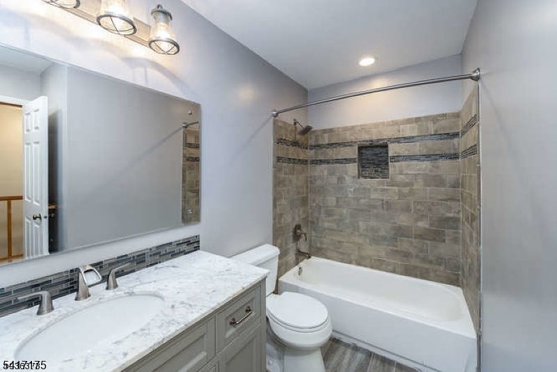 Heritage Lakes - Residential