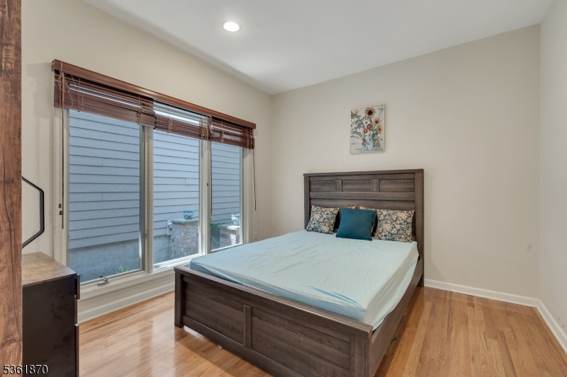 Longview - Residential Lease