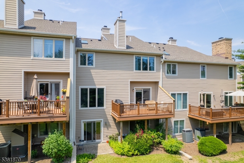 Longview - Residential Lease