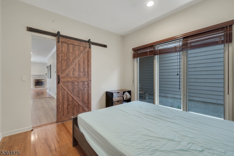 Longview - Residential Lease