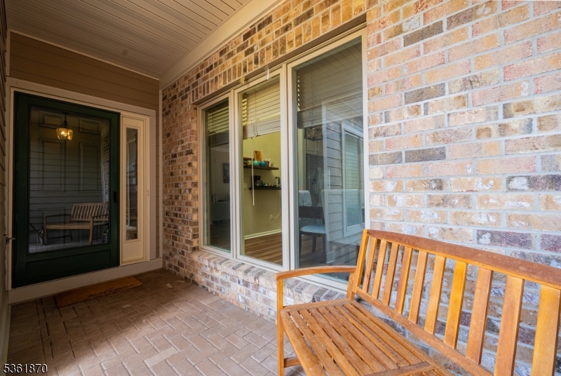 Longview - Residential Lease