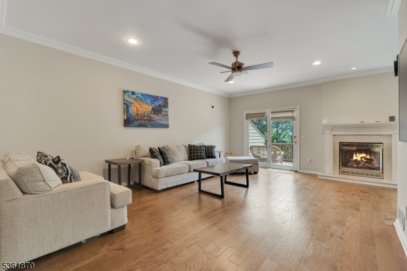 Longview - Residential Lease