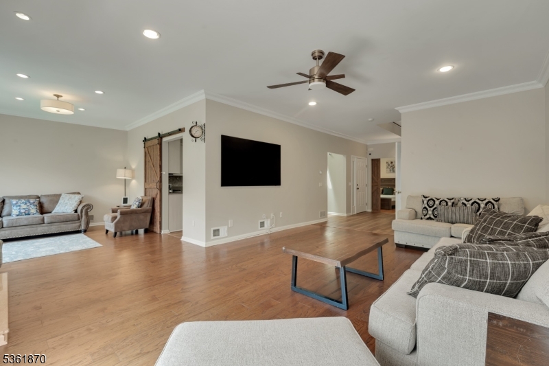 Longview - Residential Lease