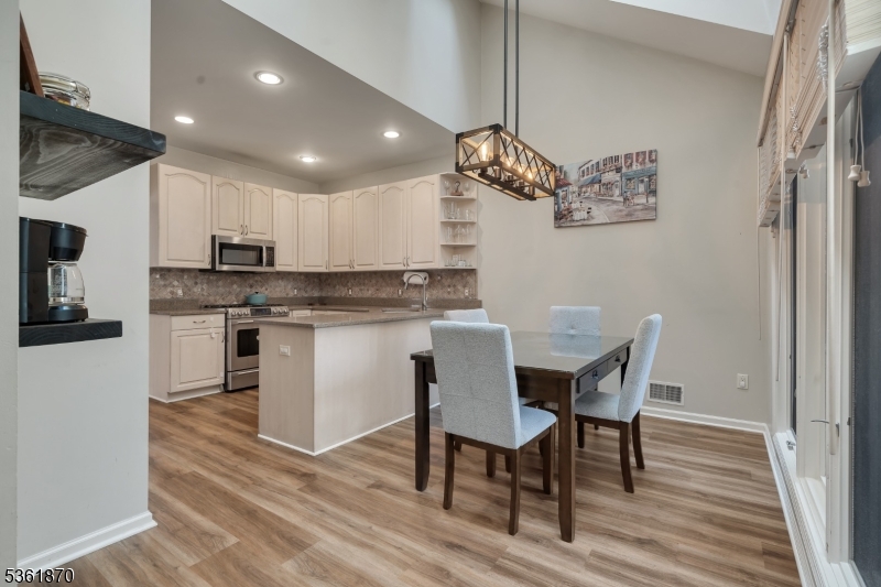 Longview - Residential Lease