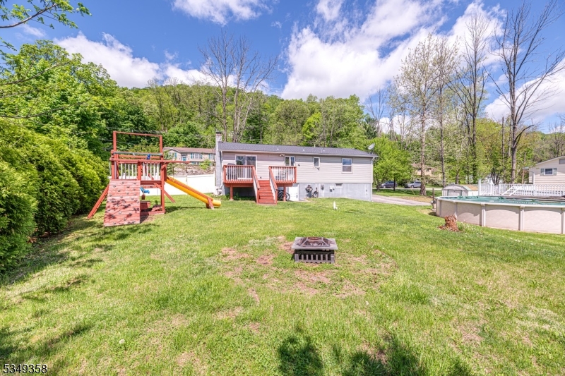 Vernon Twp., New Jersey 07418, United States, 3 Bedrooms Bedrooms, ,2 BathroomsBathrooms,Residential,Pending,126557