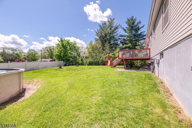 Vernon Twp., New Jersey 07418, United States, 3 Bedrooms Bedrooms, ,2 BathroomsBathrooms,Residential,Pending,126557