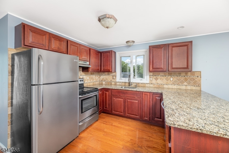 Vernon Twp., New Jersey 07418, United States, 3 Bedrooms Bedrooms, ,2 BathroomsBathrooms,Residential,Pending,126557