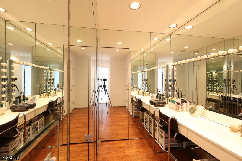 Barringer Court - Residential