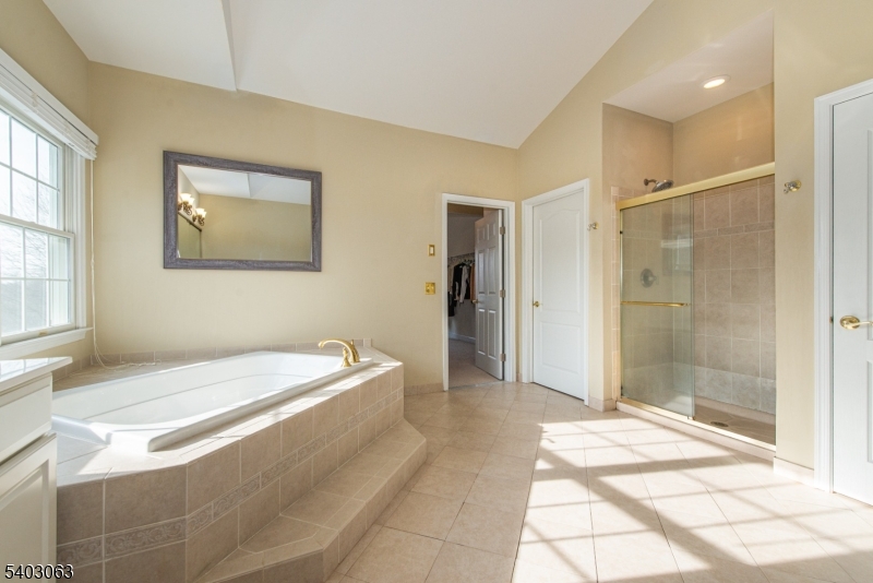 Wyndham Pointe - Residential