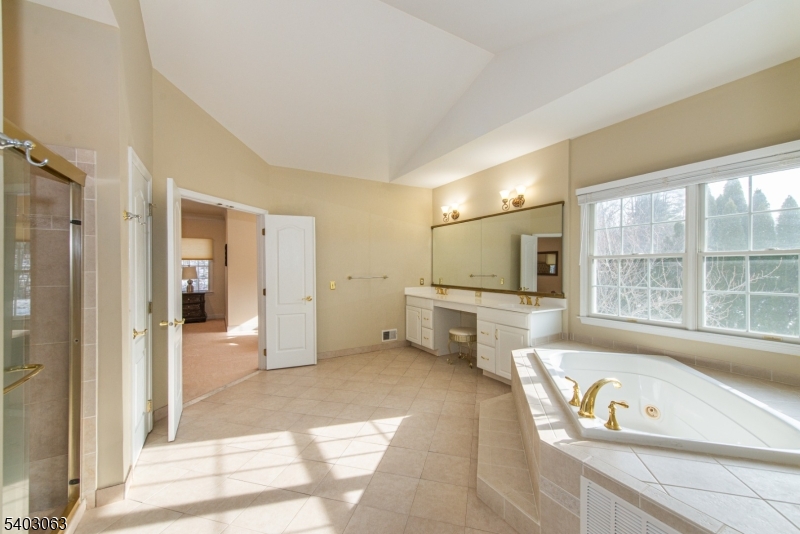 Wyndham Pointe - Residential