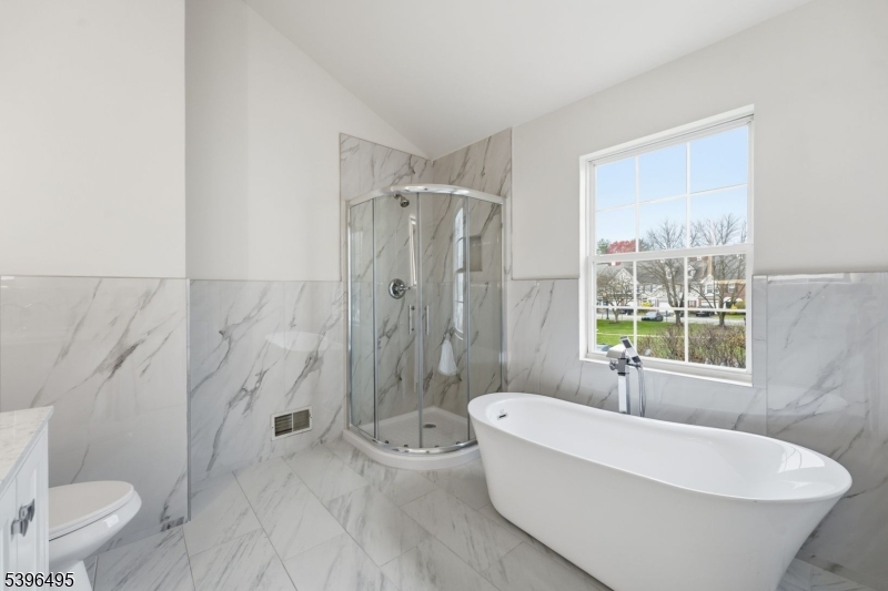 Jade Mountain - Residential