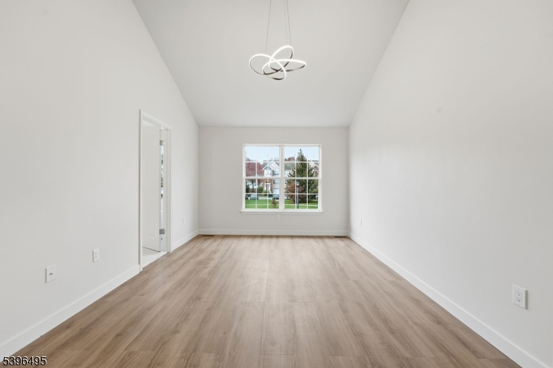 Jade Mountain - Residential