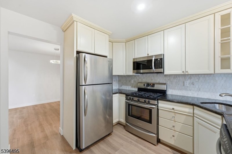 Jade Mountain - Residential