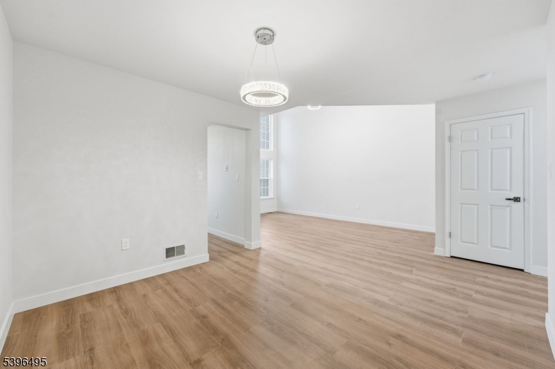 Jade Mountain - Residential