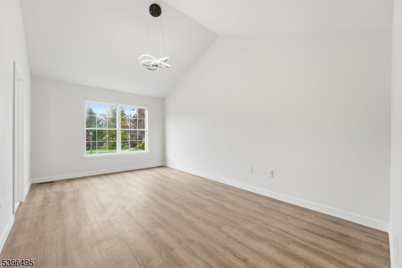 Jade Mountain - Residential